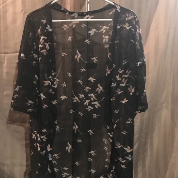🍁Sheer Black Kimono Top (hummingbird) - Picture 1 of 4
